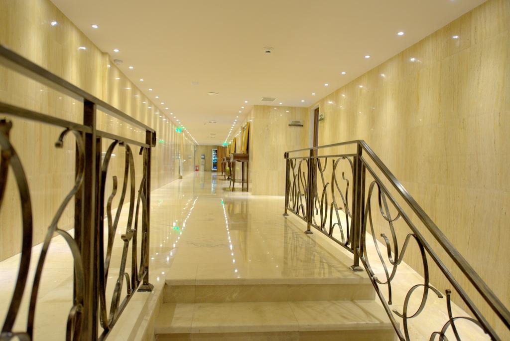 Premier Palace Spa Hotel Bukarest Exterior foto Interior of the hotel