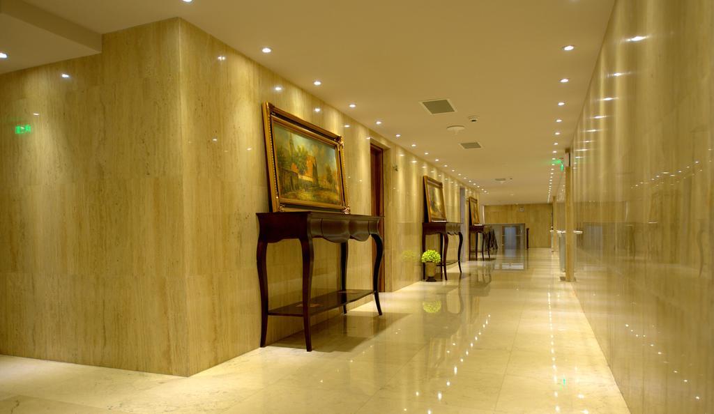 Premier Palace Spa Hotel Bukarest Exterior foto Interior of the hotel