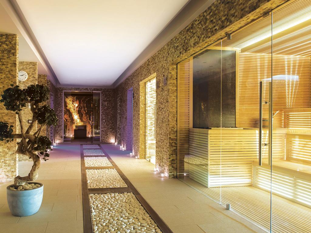 Premier Palace Spa Hotel Bukarest Exterior foto The spa at The Dorchester
