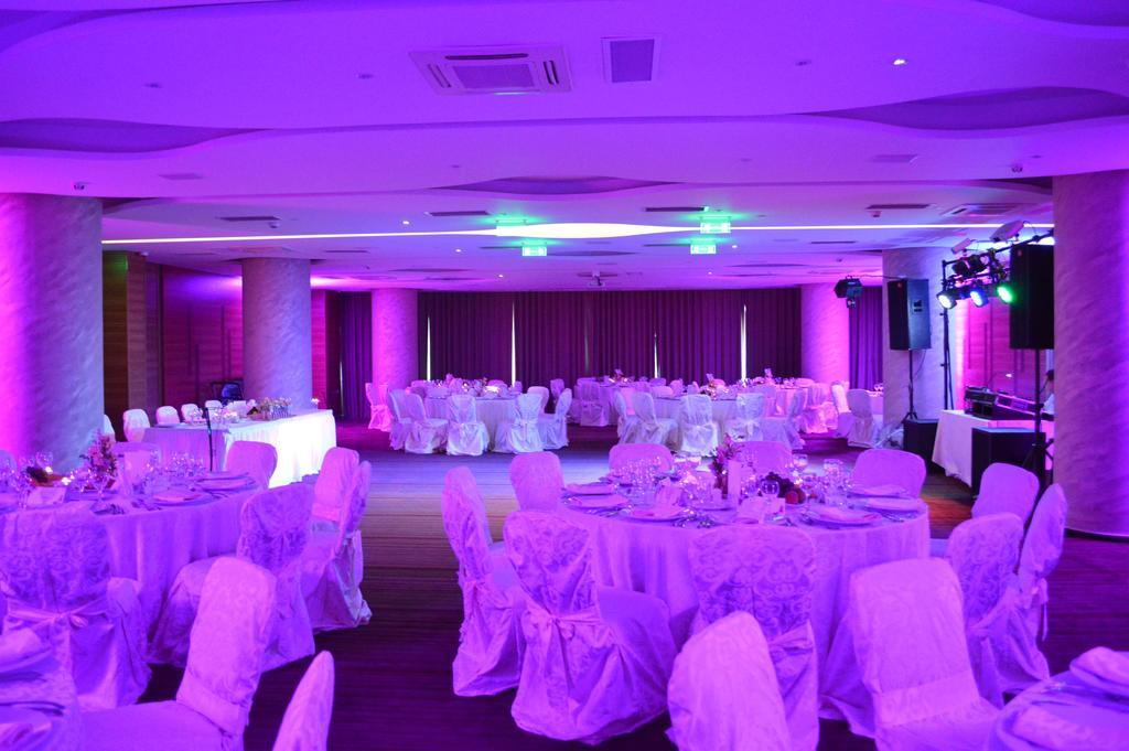 Premier Palace Spa Hotel Bukarest Exterior foto The ballroom